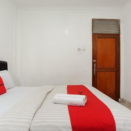 Reddoorz Syariah Near Aeon Mall Tanjung Barat Jakarta Eksteriør billede