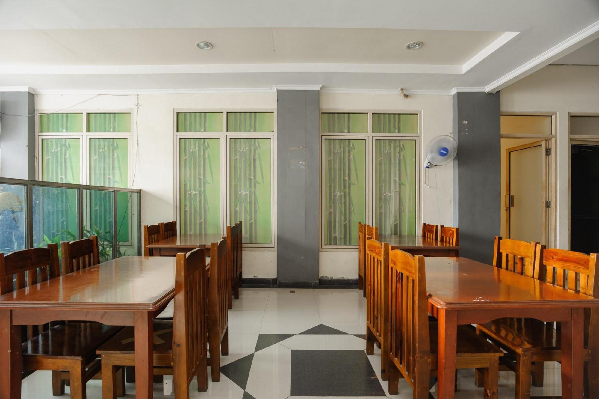 Reddoorz Syariah Near Aeon Mall Tanjung Barat Jakarta Eksteriør billede